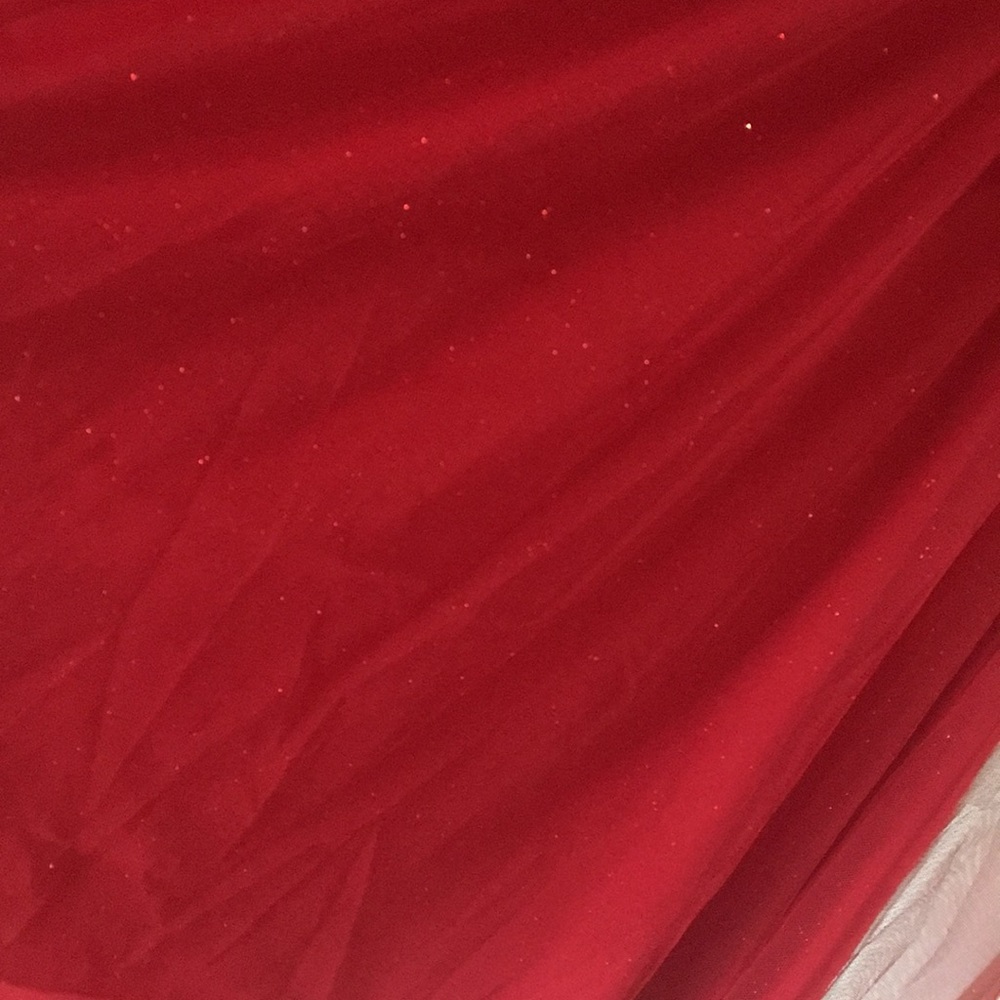 Sparkle Red Dress 💃🏻 - Picture 4 of 8